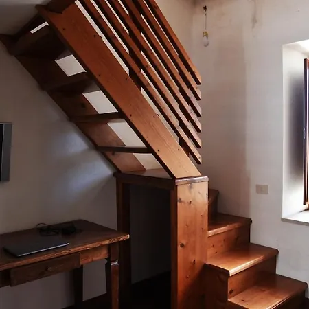 Antica Casa Panoramica Con Sauna E Idromassaggio 펜션 *