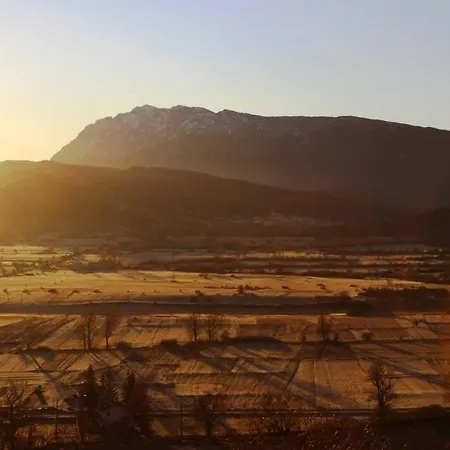 Antica Casa Panoramica Con Sauna E Idromassaggio 펜션 로카 디 캄비오