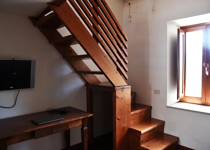 Antica Casa Panoramica Con Sauna E Idromassaggio Ferienhaus *